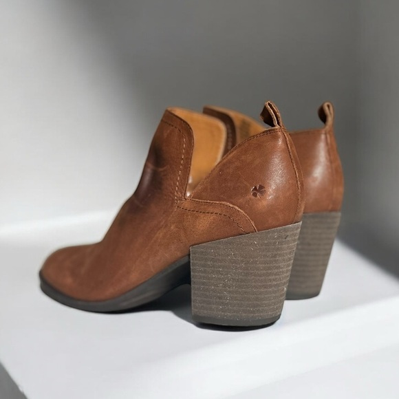 🌻NEW Lucky Brand Branndi Heeled Brown Leather Bootie Women's Size 9 /40 - Picture 5 of 12